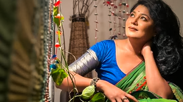 দ্বিতীয় বিয়ে ও মা হওয়ার খবর জানালেন মৌসুমী হামিদ
